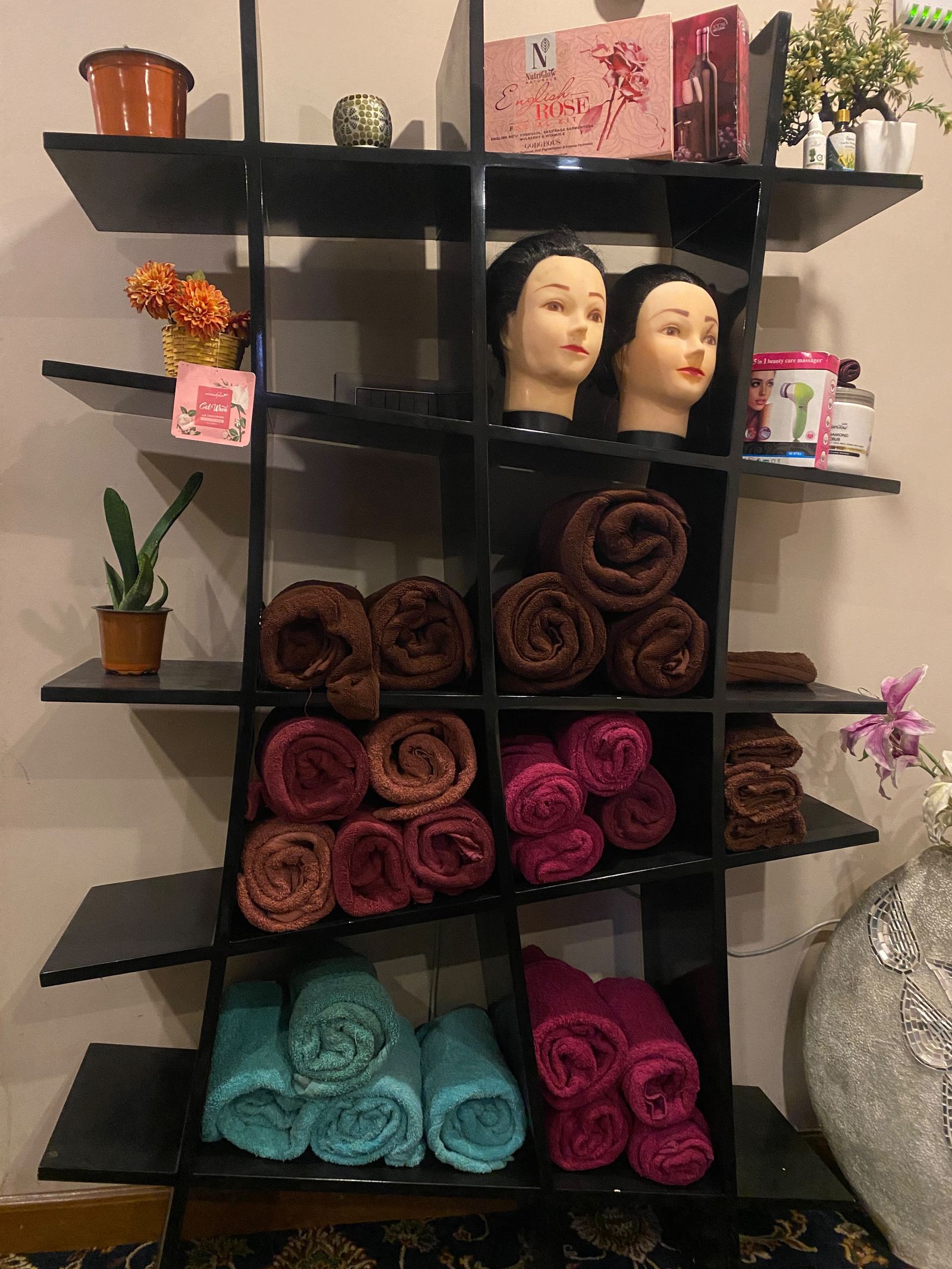 ONYX SPA Darjeeling spa towels and wellness presentation